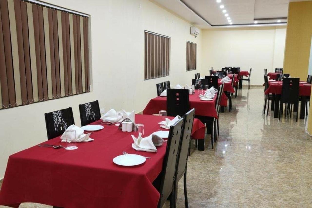 Hotel Mariya International พุทธคยา ภายนอก รูปภาพ